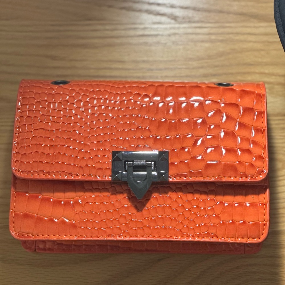 Fashionable Lightweight Shoulder Bag